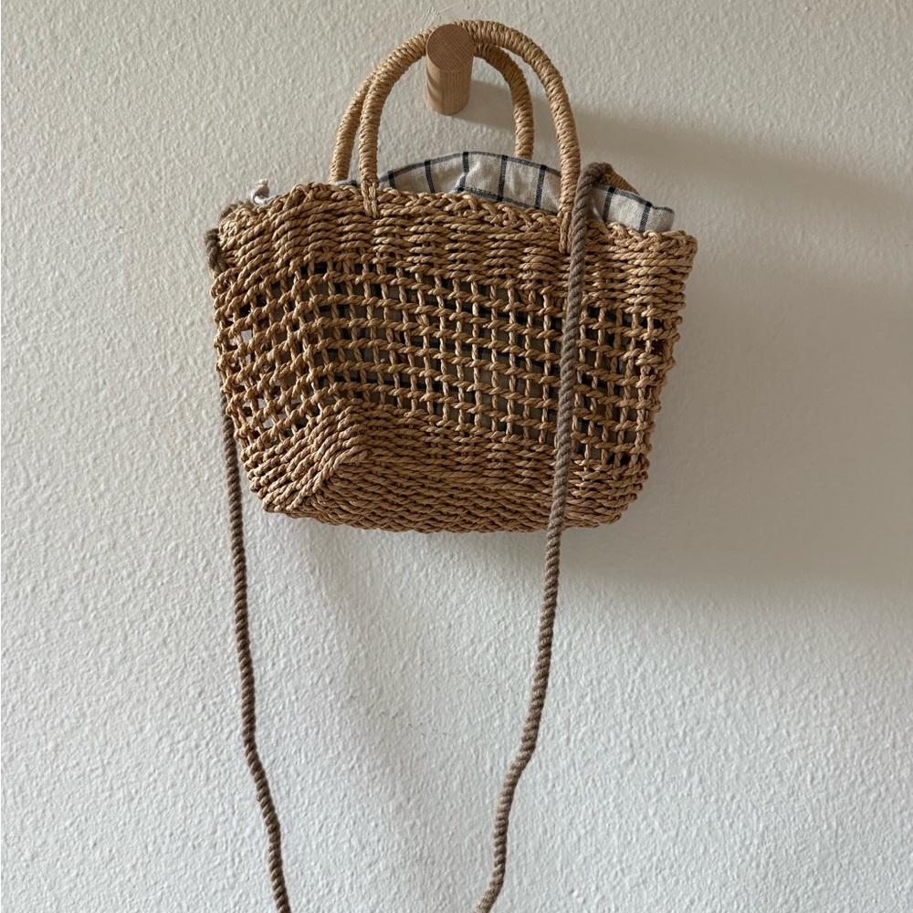Stylish Tan Woven Handbag for Kids